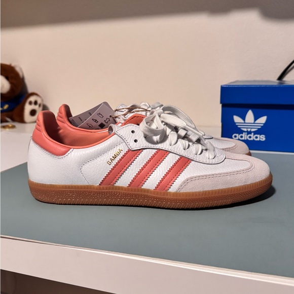 NWT Adidas Samba OG, White/Wonder Clay/Gum W7 - Picture 4 of 7